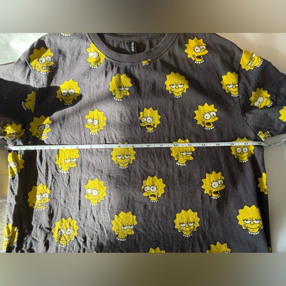 Cropp Lisa Simpson Graphic Tee – Size Small - Picture 9 of 11